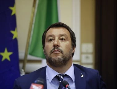 Μ.Σαλβίνι για βαυαρικές εκλογές: «Arrivederci Merkel, Schulz και Juncker» - Die Welt: «Ήρθε το τέλος της καγκελάριου»